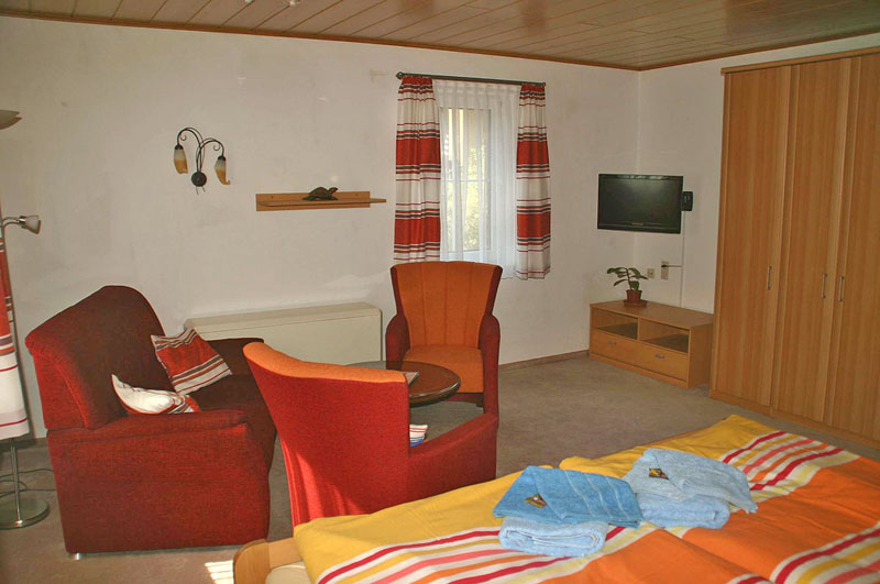 1OG Rechts Zimmer 02