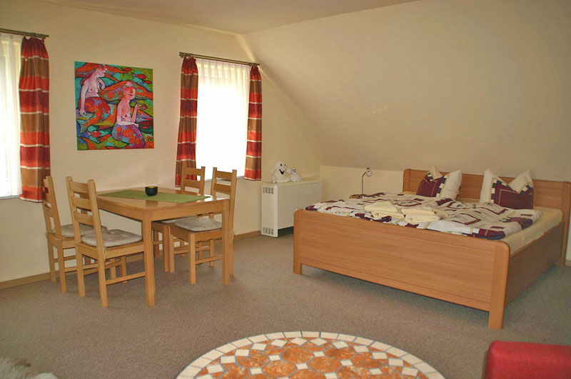 2OG Rechts Zimmer 04